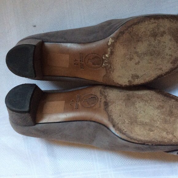 Lulu Guinness grey suede heeled shoes bows with pearls - Picture 3 of 3